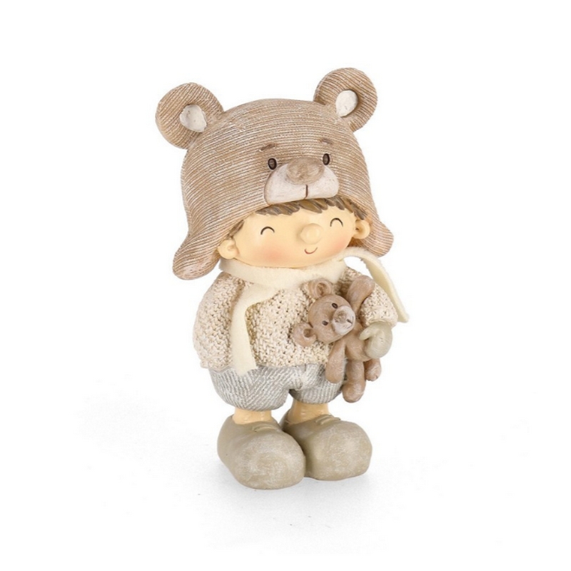 Bimbo decorativo in resina con cuffia, sciarpa, maglione e orsetto